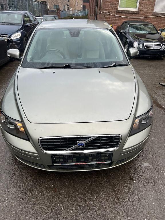 Gebraucht Volvo S40 136 PS (100 kW) 2008 Gold Limousine