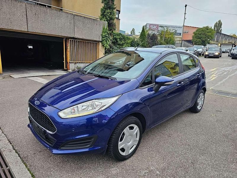 Blau Gebraucht 2016 Ford Fiesta Trend Kleinwagen | 6.999 € (Fairer Preis) - Bild 1/4