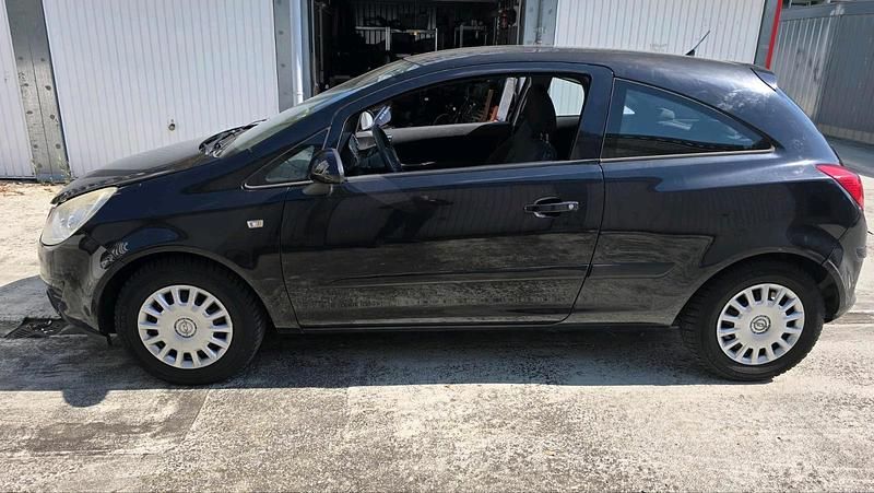 Gebraucht Opel Corsa 80 PS (58 kW) 2007 Schwarz Kleinwagen