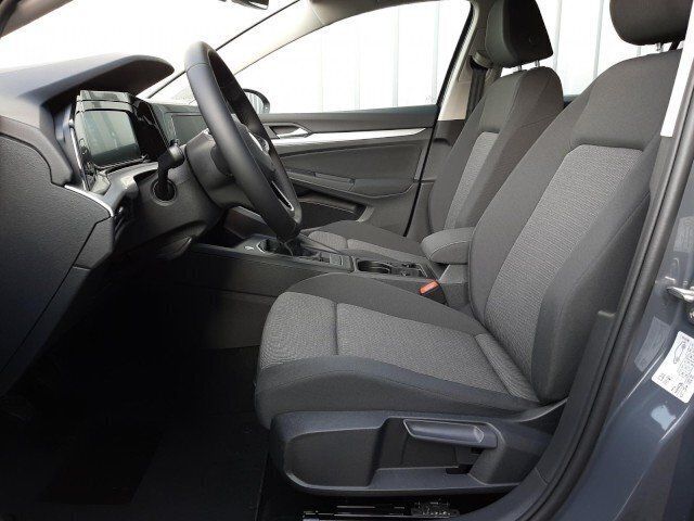 Gebraucht VW Golf VIII 110 PS (80 kW) 2020 Grau metallic Limousine