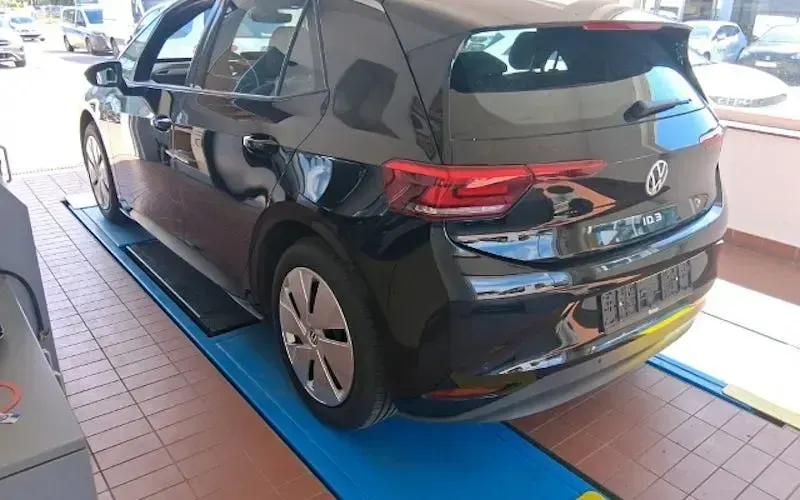 Gebraucht VW ID.3 Pro 150 kW (204 PS) 2024 Grenadillschwarz metallic Kleinwagen