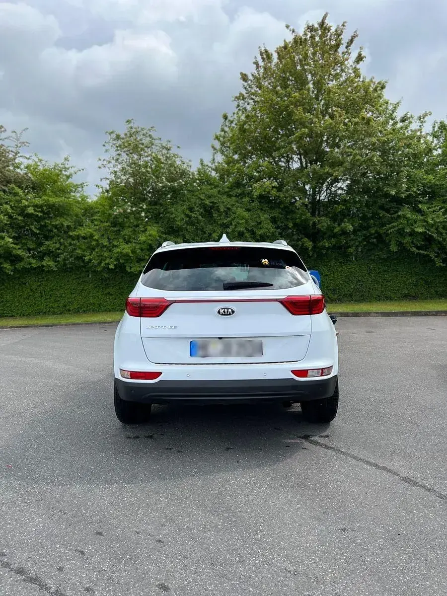 Gebraucht Kia Sportage DREAM-TEAM Edition 132 PS (97 kW) 2017 Weiß SUV