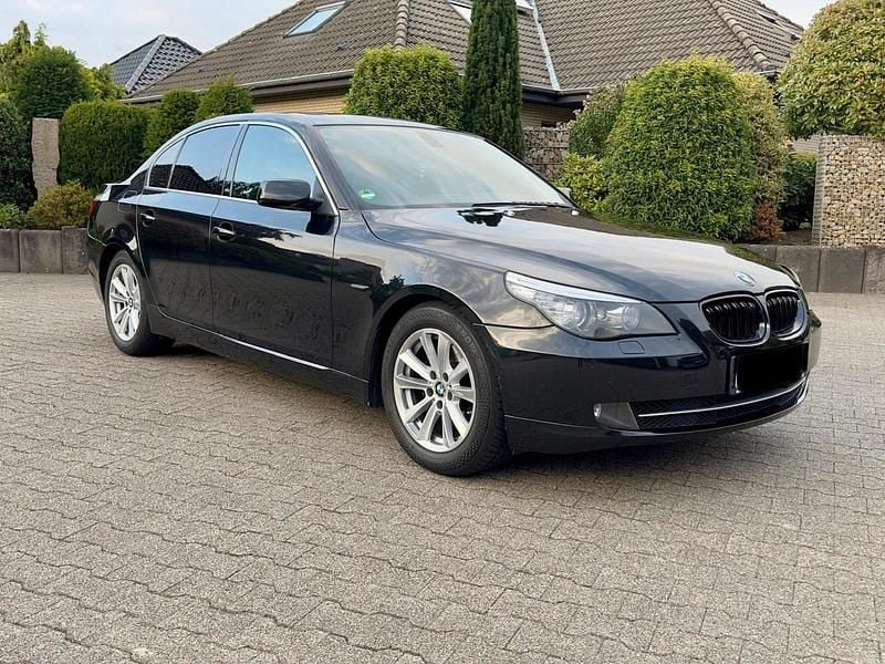 Schwarz Gebraucht 2009 BMW 530 Limousine | 9.999 € (Teuer) - Bild 1/4