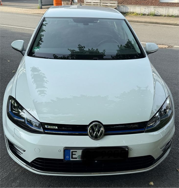Weiß Gebraucht 2020 VW e-Golf Kleinwagen | 12.500 € (Superpreis) - Bild 1/4