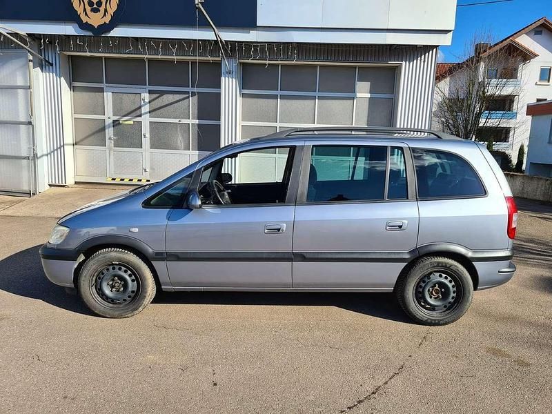Grau Gebraucht 2003 Opel Zafira Comfort Van / Kleinbus | 900 € (Fairer Preis) - Bild 1/4