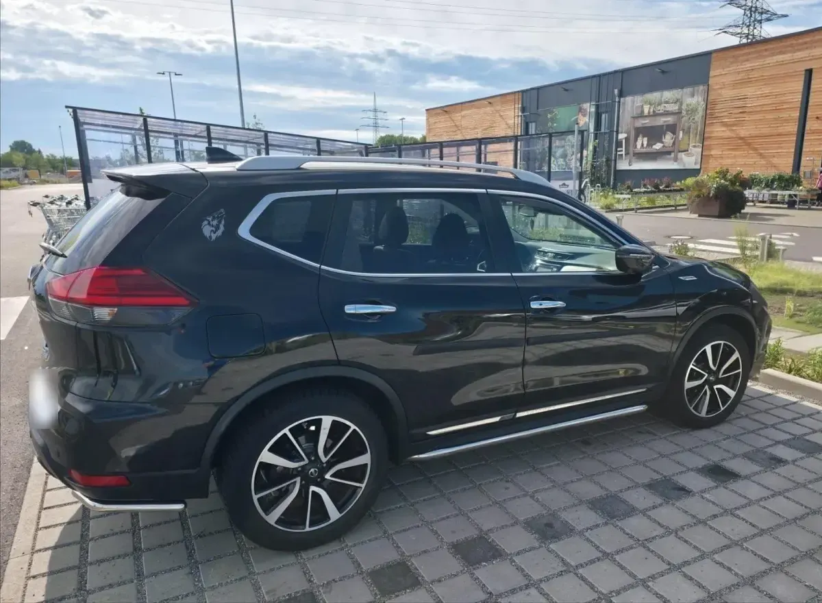 Gebraucht Nissan X-Trail Tekna 163 PS (119 kW) 2017 Schwarz SUV