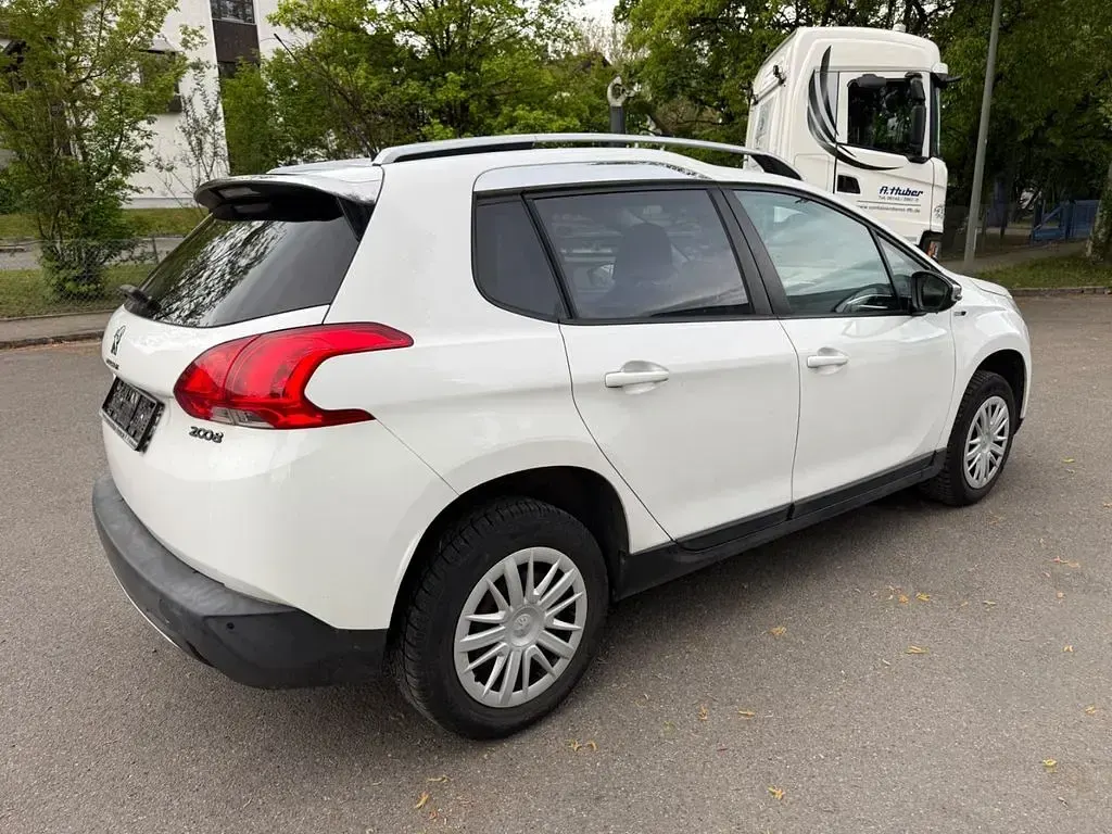Gebraucht Peugeot 2008 Style 82 PS (60 kW) 2015 Weiß SUV
