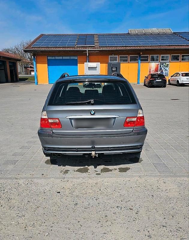 Gebraucht BMW 325 192 PS (141 kW) 2004 Grau Kombi