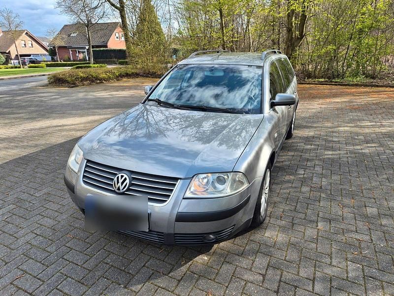 Gebraucht VW Passat 131 PS (96 kW) 2002 Grau Kombi