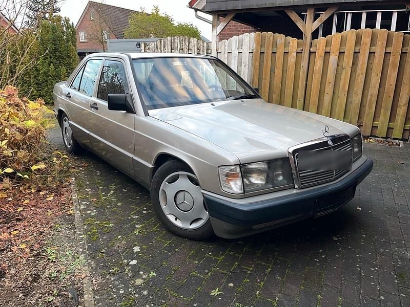 Andere farben Gebraucht 1990 Mercedes 190 Limousine | 3.700 € - Bild 1/4