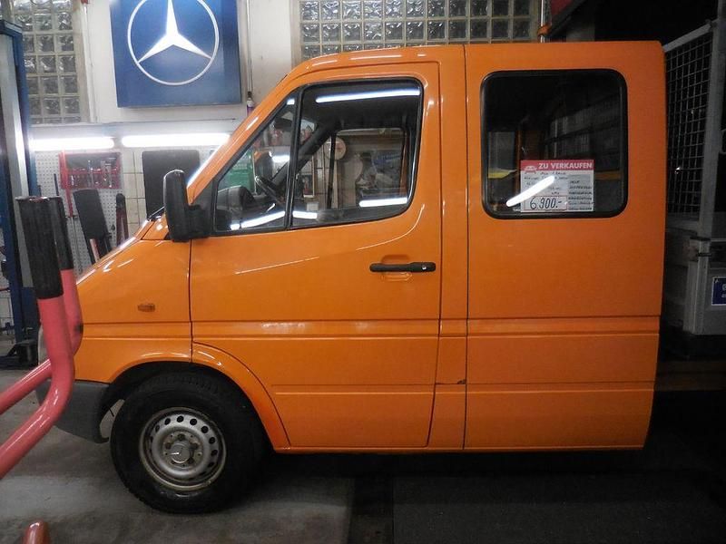 Gebraucht Mercedes Sprinter 82 PS (60 kW) 2001 Orange