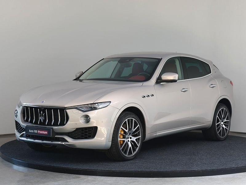 Beige Gebraucht 2017 Maserati Levante SUV | 39.900 € (Superpreis) - Bild 1/4