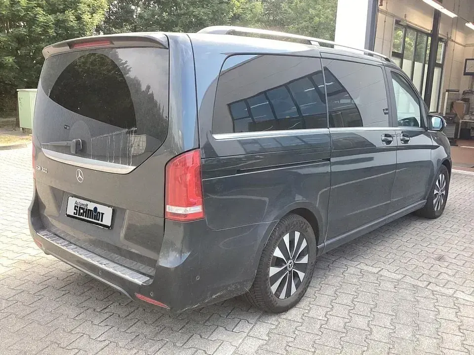 Gebraucht Mercedes EQV300 150 kW (204 PS) 2022 Grau Van / Kleinbus