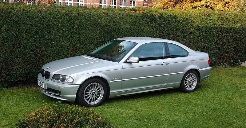 Silber Gebraucht 1999 BMW 323 Coupé | 9.600 € (Teuer) - Bild 1/3