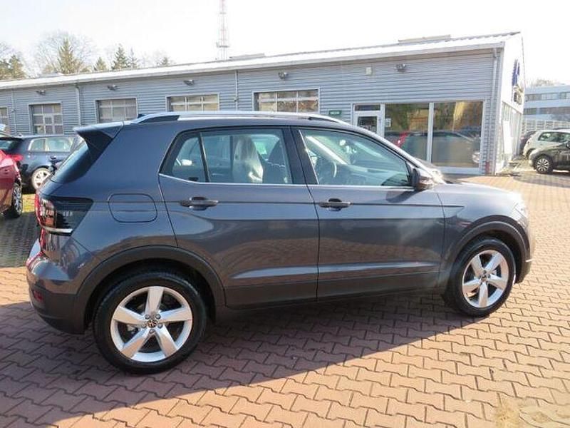 Gebraucht VW T-Cross Life 110 PS (80 kW) 2024 Grau SUV