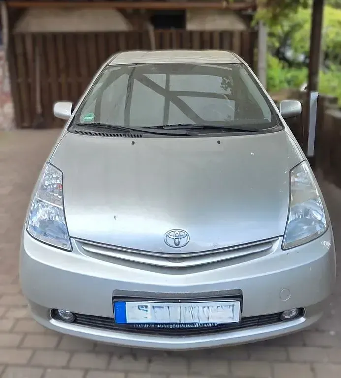 Gebraucht Toyota Prius 77 PS (56 kW) 2004 Silber Kleinwagen