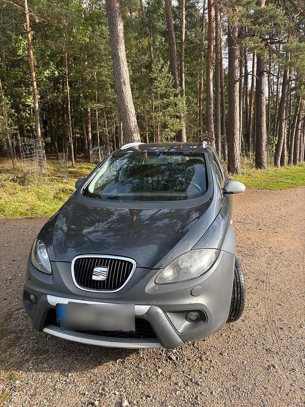 Grau Gebraucht 2007 Seat Altea Van / Kleinbus | 3.200 € (Guter Preis) - Bild 1/4