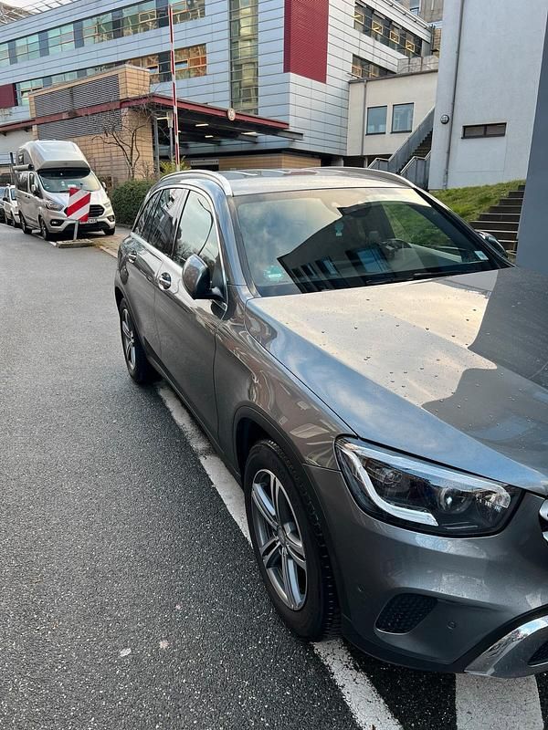 Gebraucht Mercedes GLC200 198 PS (145 kW) 2019 Grau SUV