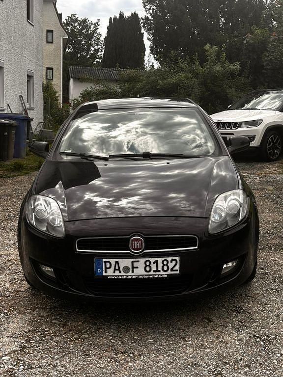 Andere außenfarben Gebraucht 2013 Fiat Bravo Street Kleinwagen | 3.900 € (Fairer Preis) - Bild 1/4