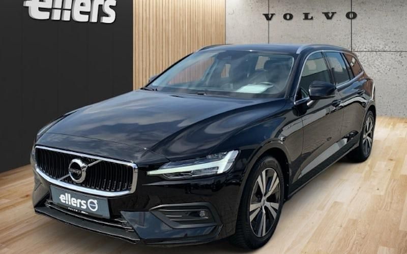 Schwarz Gebraucht 2021 Volvo V60 Momentum Kombi | 26.900 € (Fairer Preis) - Bild 1/4