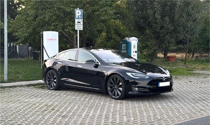 Schwarz Gebraucht 2017 Tesla Model S Limousine | 22.900 € (Guter Preis) - Bild 1/1