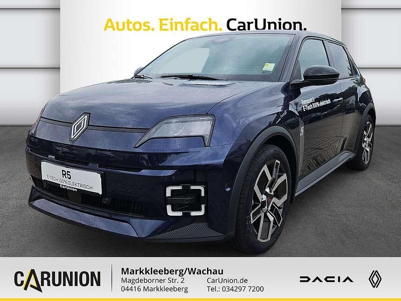 Nachtblau metallic, black pea Gebraucht 2025 Renault 5 E-Tech Komfort Limousine | 33.490 € (Fairer Preis) - Bild 1/4