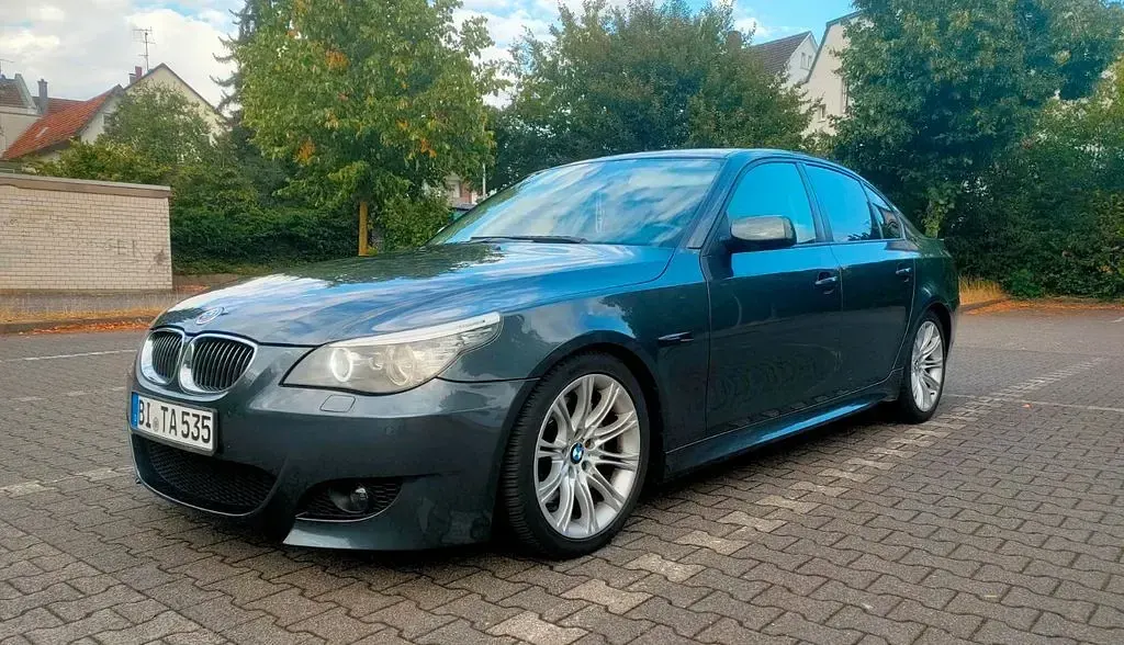 Gebraucht BMW 535 Lifestyle 286 PS (210 kW) 2009 Grau Limousine