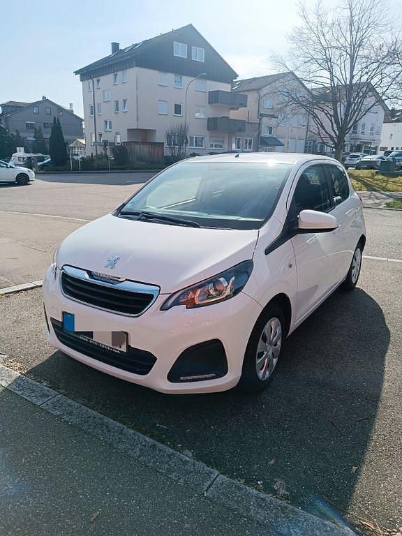 Gebraucht Peugeot 108 Active 69 PS (50 kW) 2015 Weiß Kleinwagen