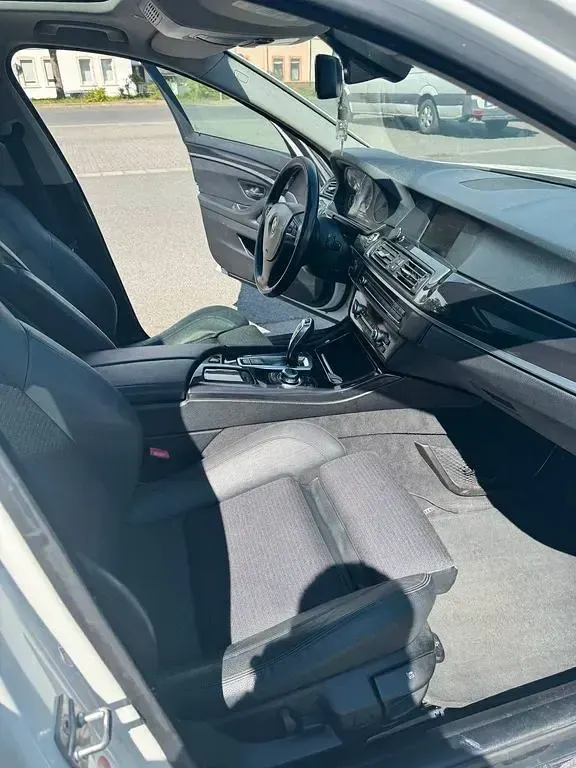 Gebraucht BMW 520 184 PS (135 kW) 2011 Weiß Kombi