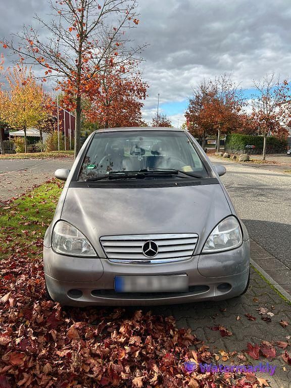 Grau Gebraucht 1998 Mercedes A160 Avantgarde Van / Kleinbus | 2.099 € (Fairer Preis) - Bild 1/4