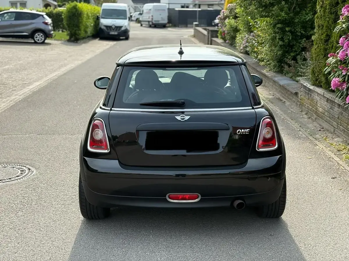 Używany Mini Cooper 75 KM (55 kW) 2009 Czarny Hatchback