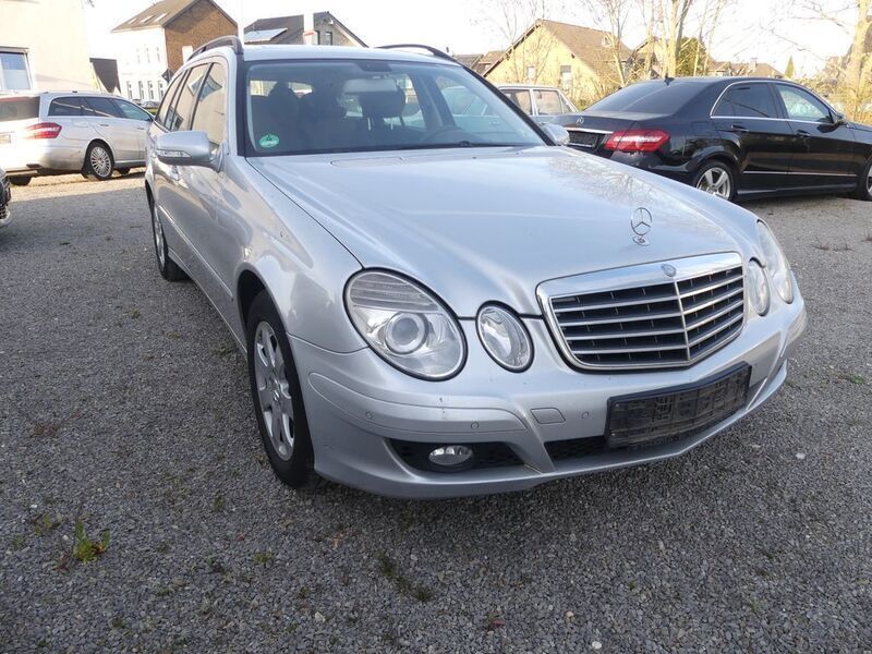 Silber Gebraucht 2007 Mercedes E220 Kombi | 3.800 € (Fairer Preis) - Bild 1/4