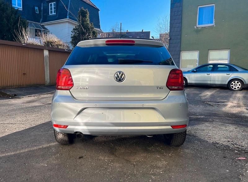 Gebraucht VW Polo 90 PS (66 kW) 2017 Silber Kleinwagen