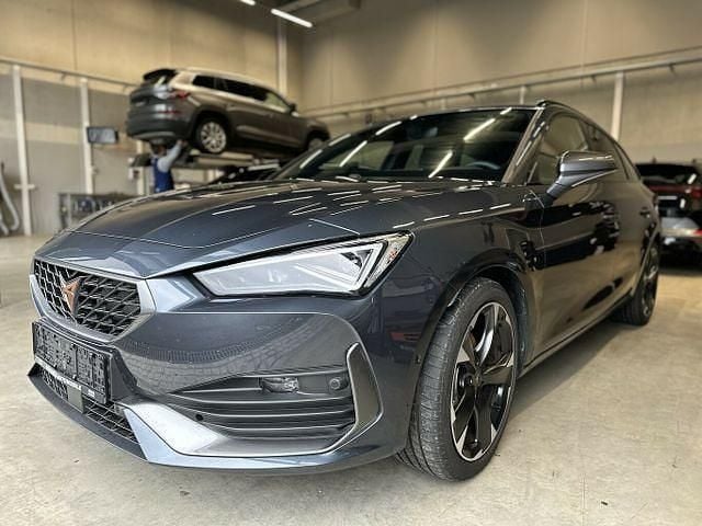 Grau Gebraucht 2024 Cupra Leon Kombi | 25.900 € (Superpreis) - Bild 1/3
