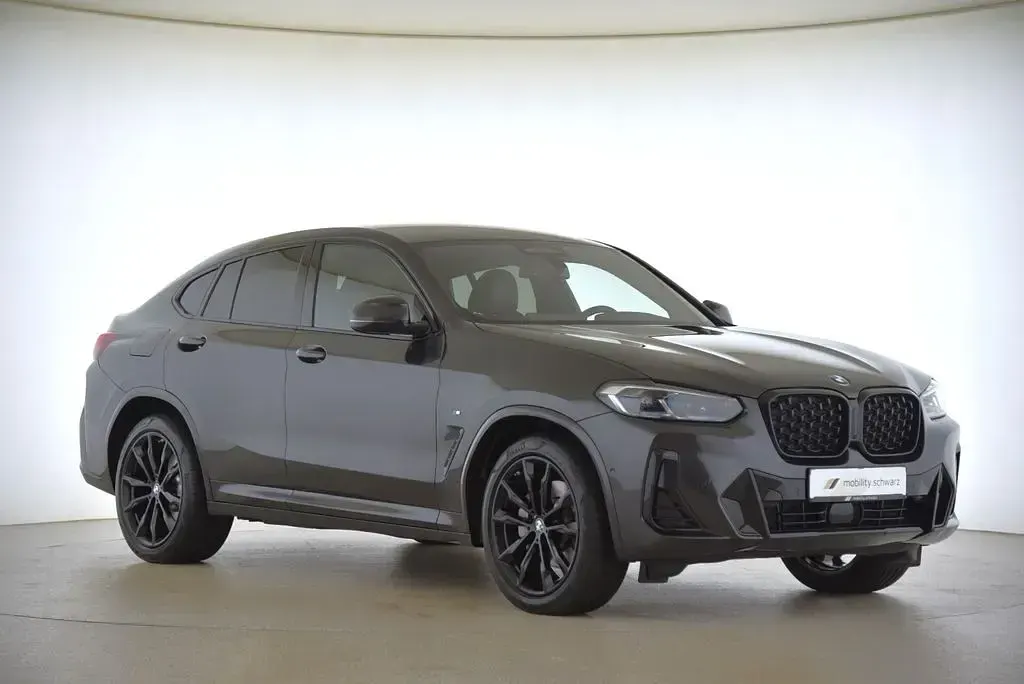 Gebraucht BMW X4 M Sport 286 PS (210 kW) 2024 Sophistograu metallic SUV