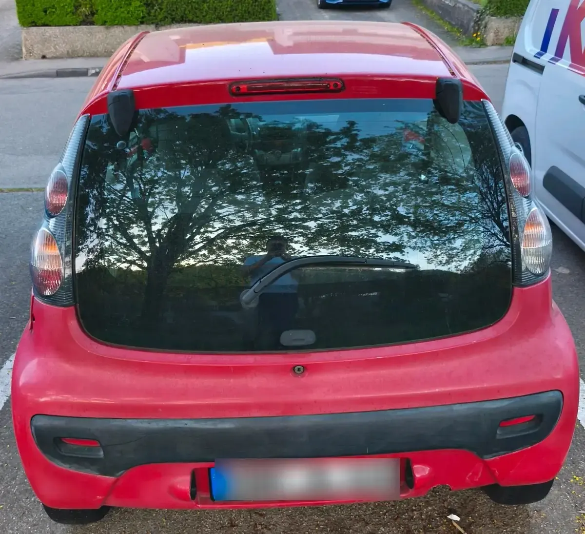 Second-hand Citroën C1 68 CP (50 kW) 2006 Roșu Hatchback