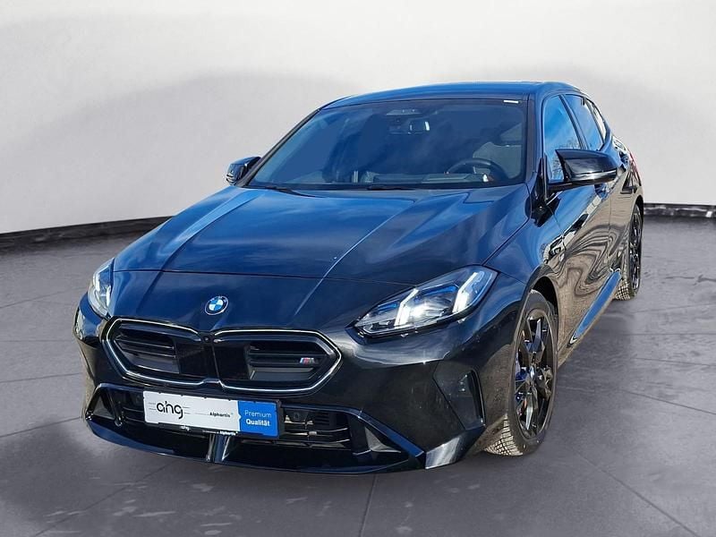 Gebraucht BMW M135 Performance 300 PS (220 kW) 2025 Schwarz Kleinwagen