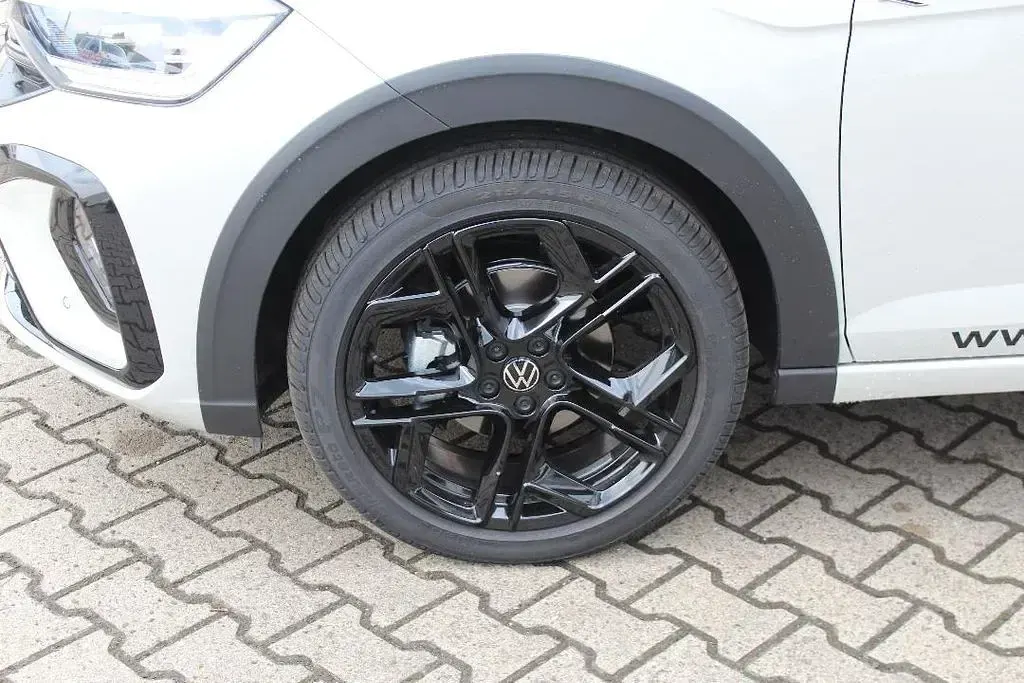 Gebraucht VW Taigo Style 116 PS (85 kW) 2025 Grau SUV