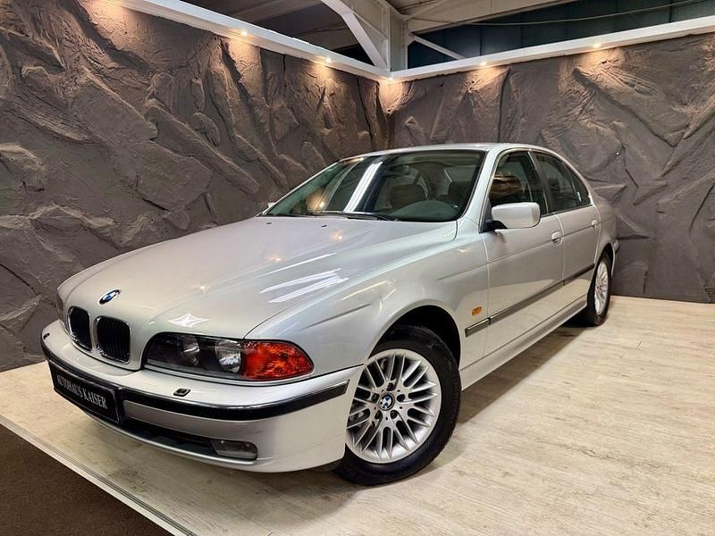 Silber Gebraucht 1999 BMW 528 Performance Limousine | 7.990 € (Fairer Preis) - Bild 1/4