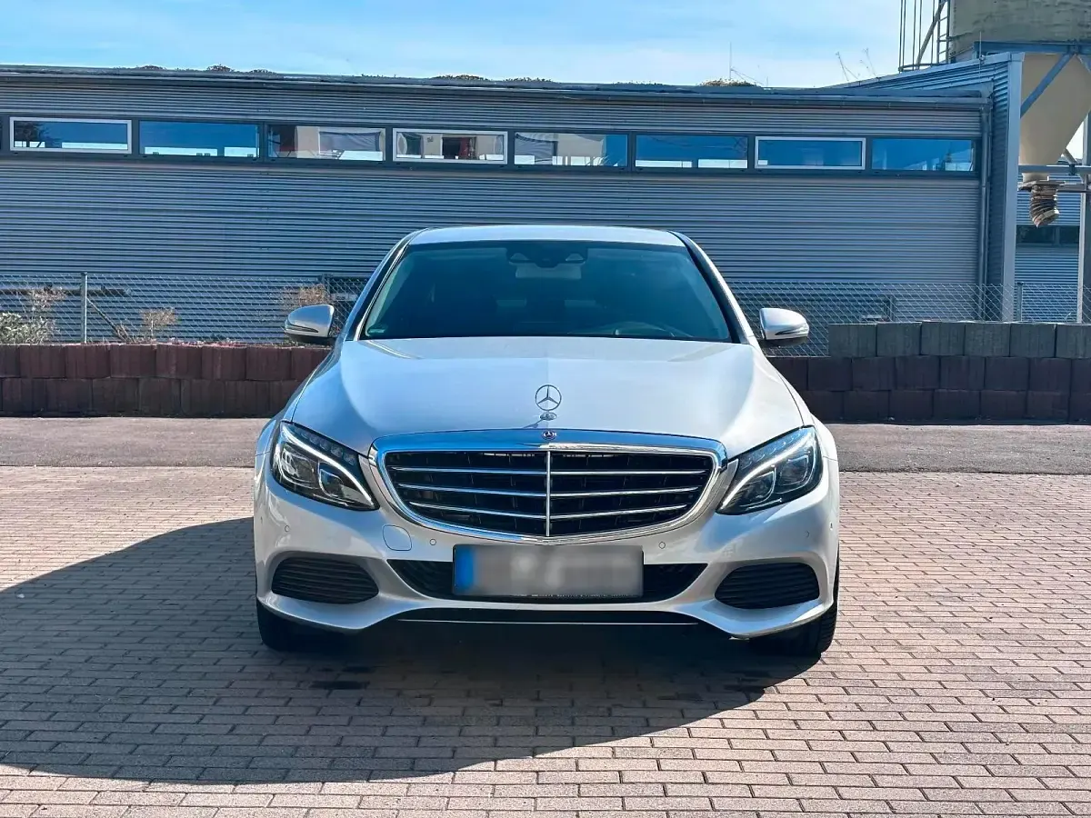 Gebraucht Mercedes C250 Exclusive 204 PS (150 kW) 2018 Silber Limousine