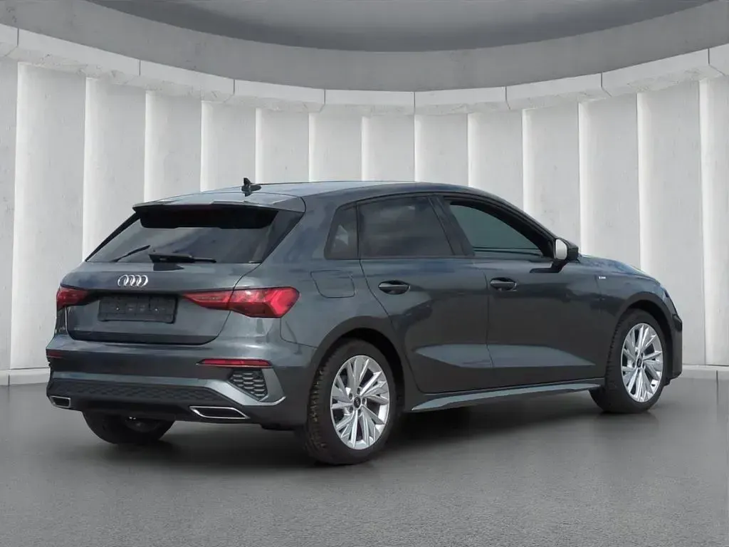 Używany Audi A3 S-Line 150 KM (110 kW) 2024 Szary Sedan/Limuzyna
