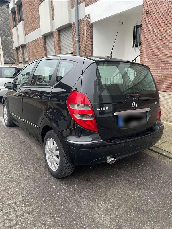 Gebraucht Mercedes A180 109 PS (80 kW) 2007 Schwarz Van / Kleinbus