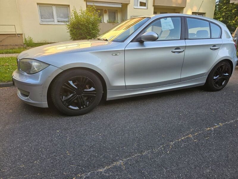 Silber Gebraucht 2007 BMW 116 Kleinwagen | 3.500 € (Fairer Preis) - Bild 1/4