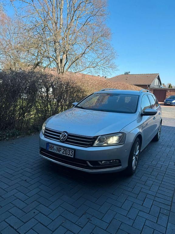 Gebraucht VW Passat Highline 170 PS (125 kW) 2011 Silber Kombi
