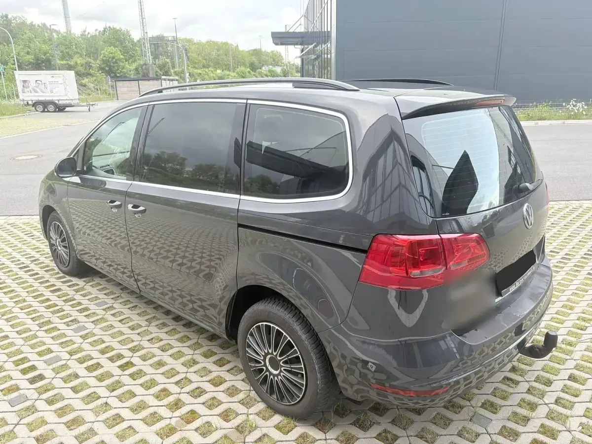 Gebraucht VW Sharan 140 PS (102 kW) 2010 Grau Van / Kleinbus