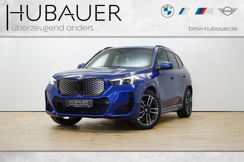 Blau Gebraucht 2024 BMW iX1 M Sport SUV | 43.990 € (Fairer Preis) - Bild 1/4
