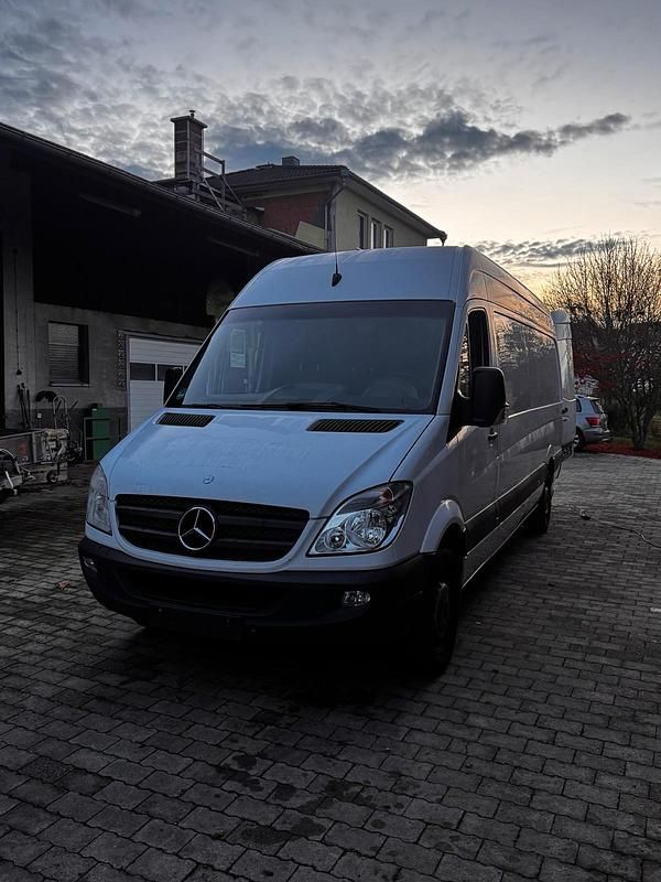 Weiß Gebraucht 2013 Mercedes 316 Van | 12.500 € (Fairer Preis) - Bild 1/4