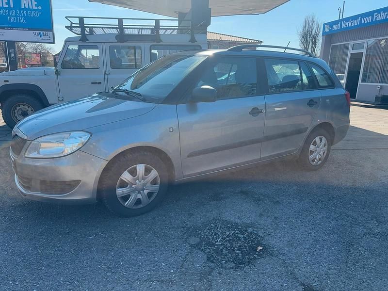 Gebraucht Skoda Fabia 86 PS (63 kW) 2012 Grau Kombi