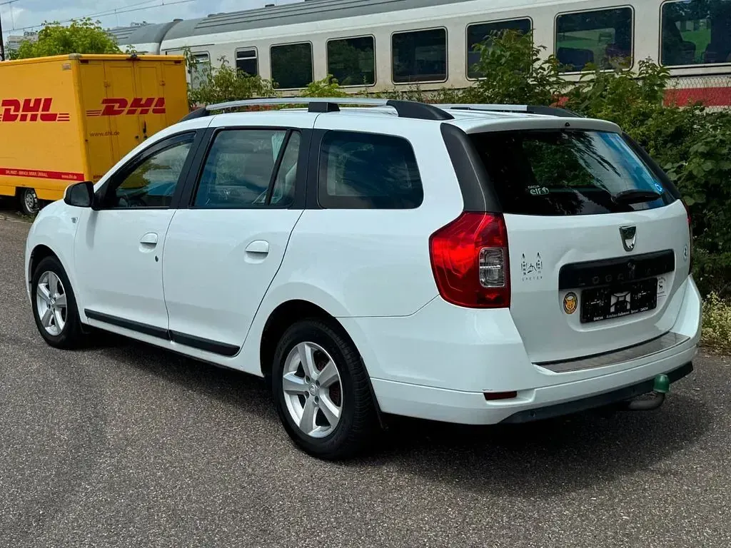 Gebraucht Dacia Logan MCV 90 PS (66 kW) 2017 Weiß Limousine