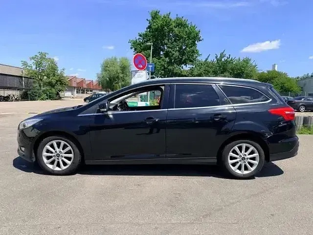 Gebraucht Ford Focus Titanium 150 PS (110 kW) 2015 Schwarz Limousine